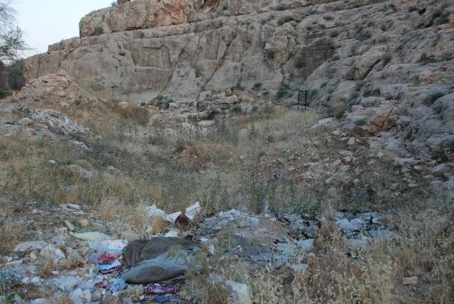 وضعیت تاسف بار نقش برجسته‌های تاریخی دو هزار ساله برم دلک